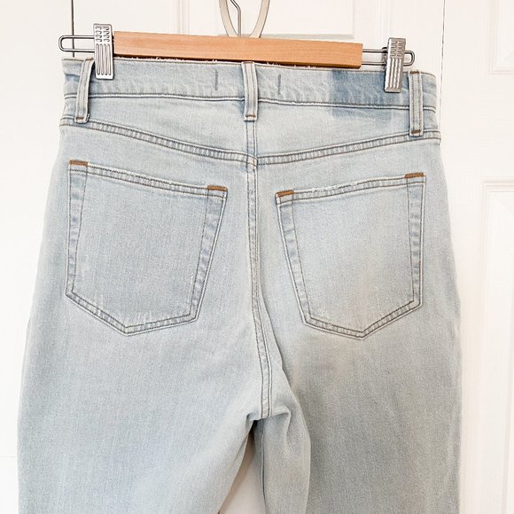 Abercrombie - Ultra High Rise Ankle Straight Jean - 28 / 6 - Picture 6 of 9